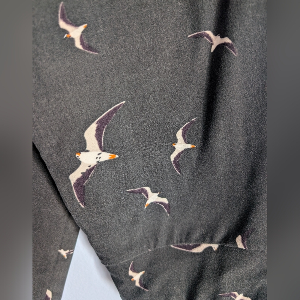 Soft black with seagull bird print one size